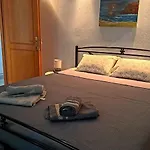 Captain's House - 2 Bedrooms Daire Néa Péramos