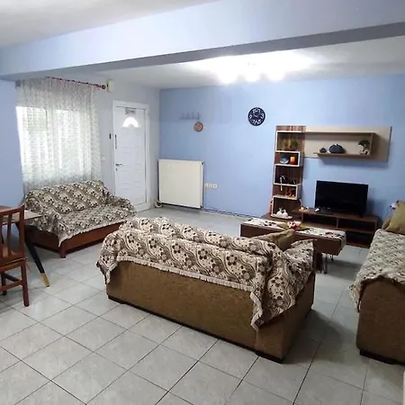 Captain's House - 2 Bedrooms * Néa Péramos