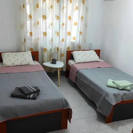 Captain's House - 2 Bedrooms Lägenhet Néa Péramos