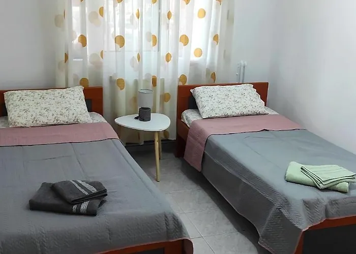 Captain's House - 2 Bedrooms Apartament Néa Péramos